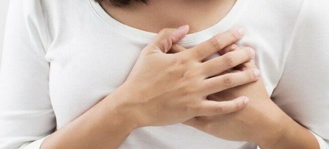 W przeciwieństwie do osteochondrozy klatki piersiowej, VSD towarzyszy ból serca